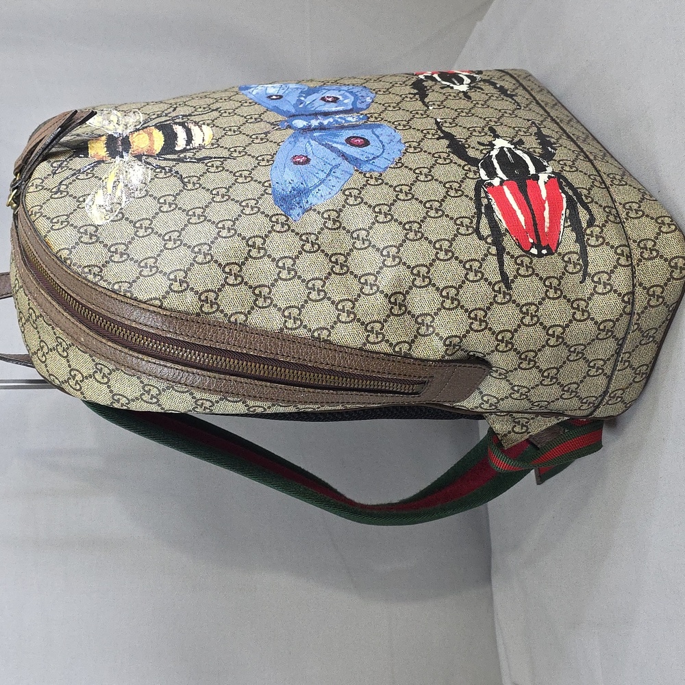 ✨️GUCCI GG Supreme Web Insect Backpack - Picture 3 of 16